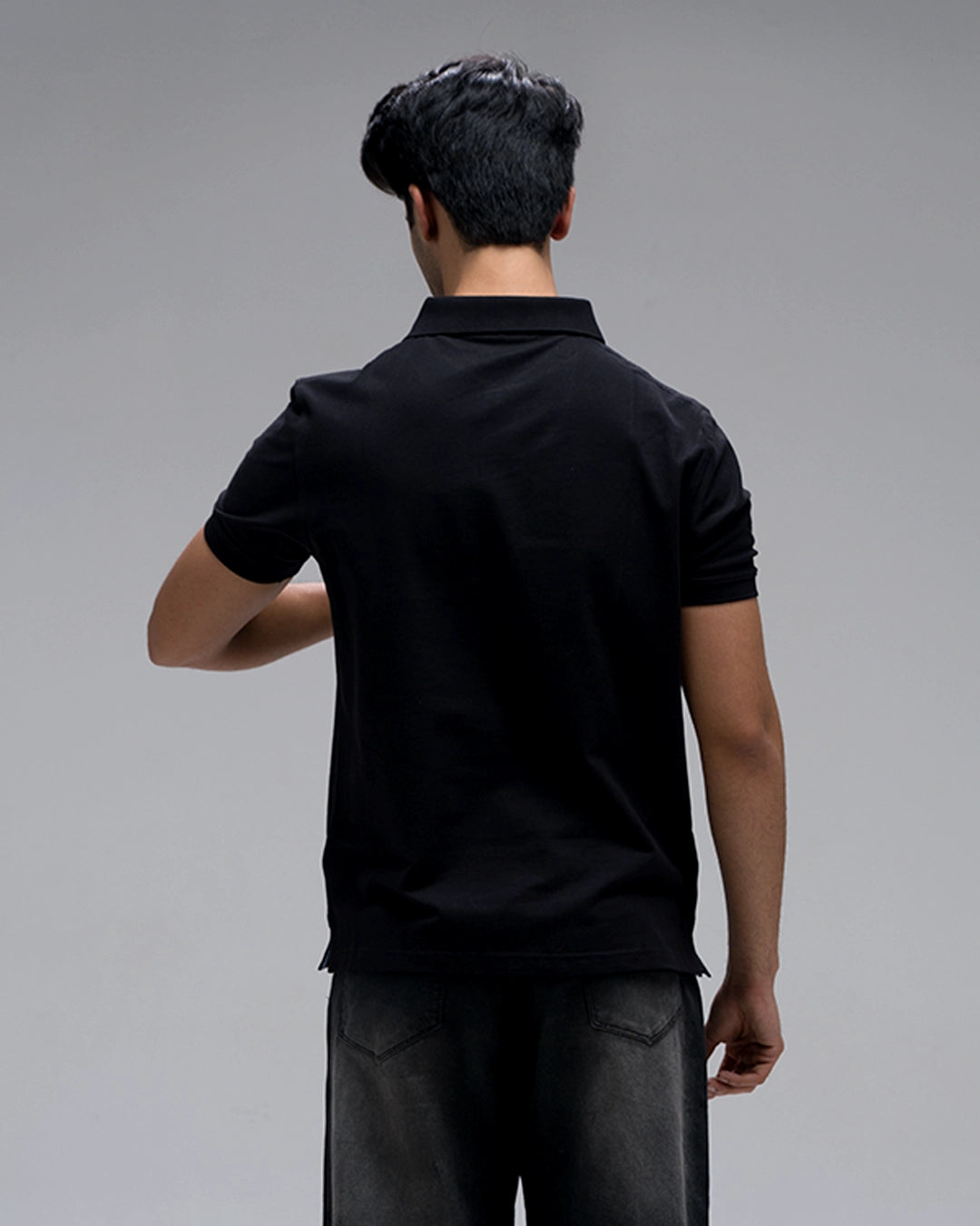 Icon Essential — Black