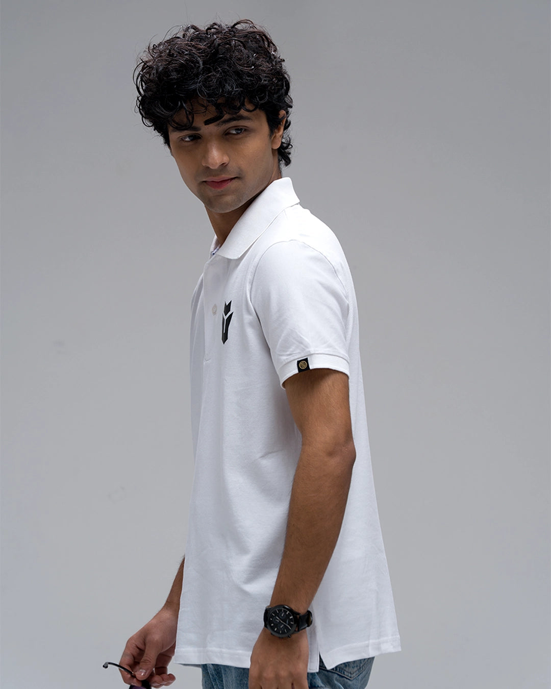 Icon Essential — White